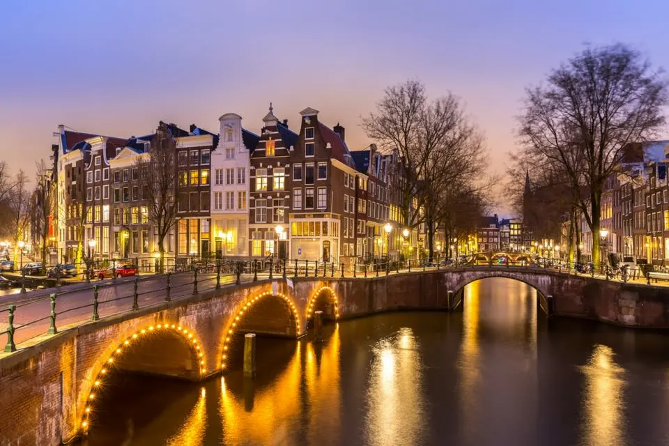 Keizersgracht Canal at dusk, Amsterdam, Netherlands