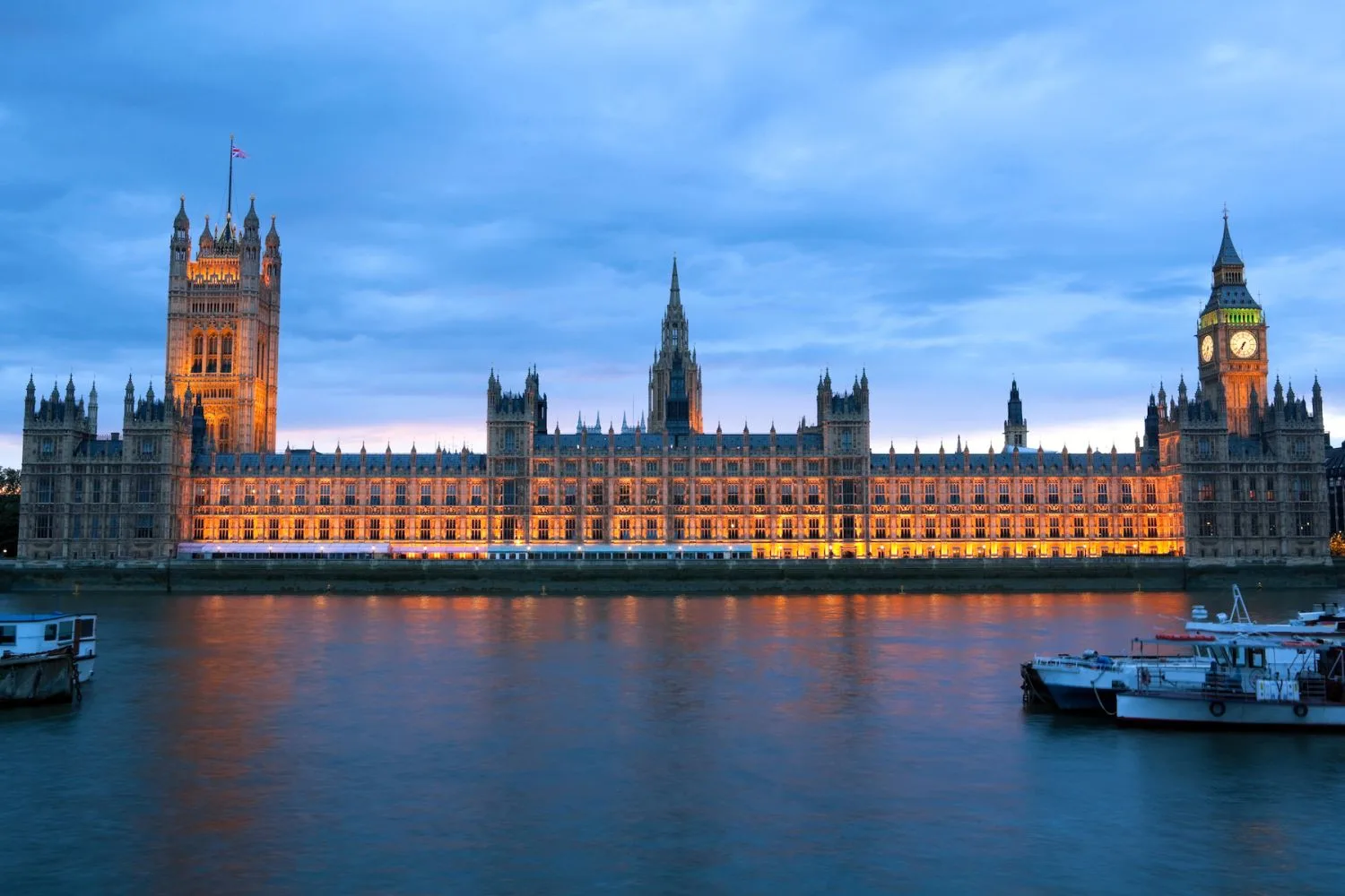 Big Ben & Houses of Parliament - Must-See Sight