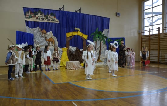 PRZEDSTAWIENIE JASEŁKOWE ORAZ  DZIEŃ BABCI I DZIADKA W TYGRYSKACH