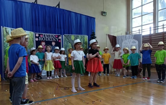 DZIEŃ RODZINY W GRUPACH TYGRYSKI  I STOKROTKI