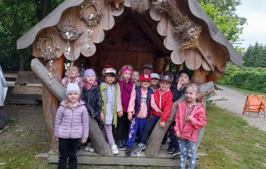 WYJAZD  MOTYLKÓW, SŁONECZEK I PSZCZÓŁEK DO  DĄBRÓWKI DO PARKU DŹWIĘKÓW