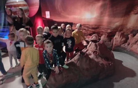 WYJAZD SŁONECZEK I PSZCZÓŁEK DO KOSMOPARKU