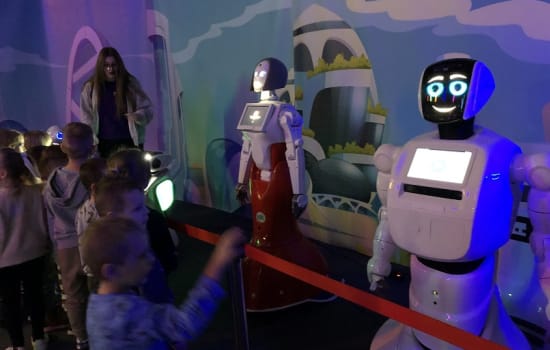 MADRE SOWY I SMERFY Z WIZYTĄ W TECHNOLANDII