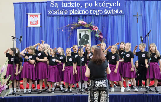 Obchody Święta Szkoły Zespołu Palcówek Oświatowych w Ciecierzynie  oraz 80. rocznicy śmierci bł. biskupa Władysława Gorala