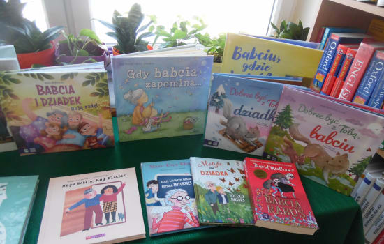 WYSTAWA KSIĄŻEK