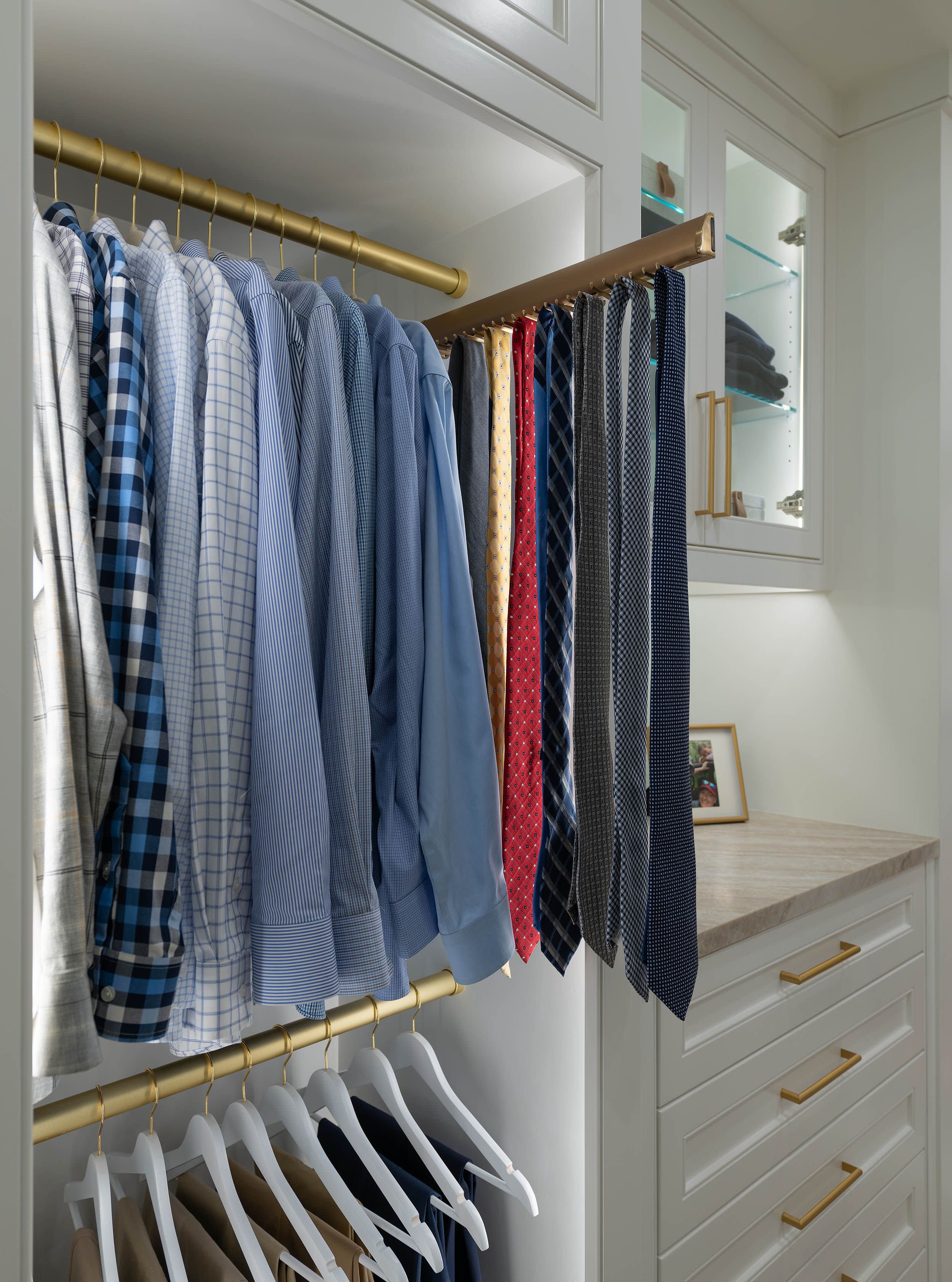pull out tie rack, his closet