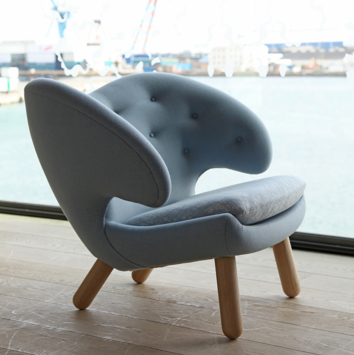 Finn Juhl Pelican Chair