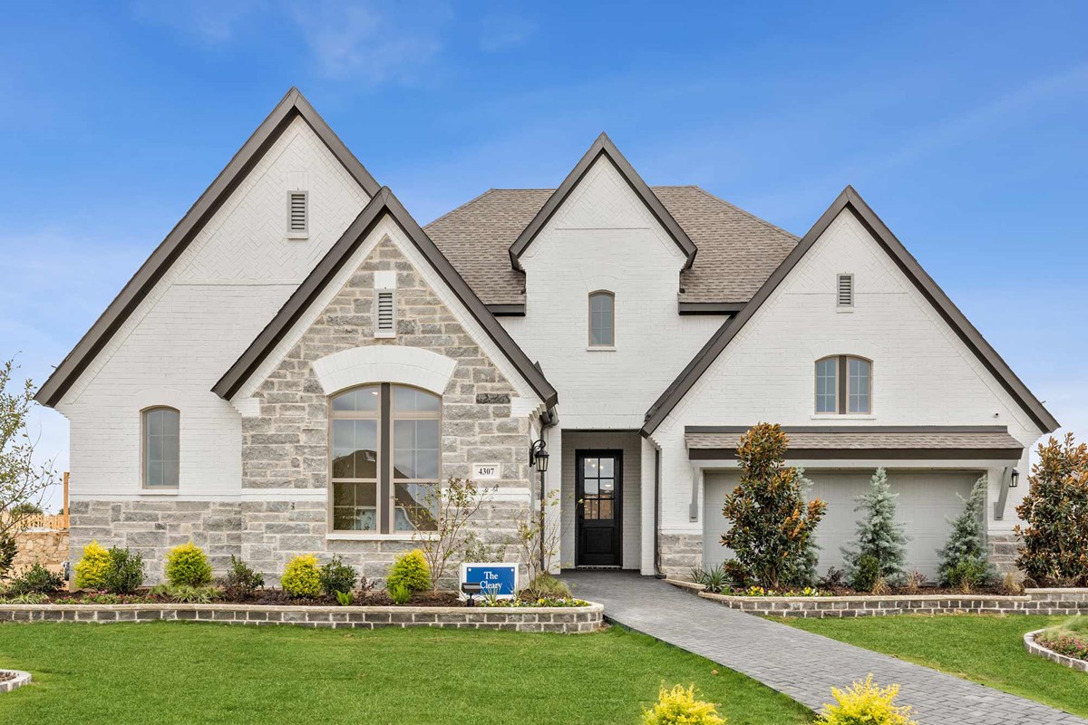 The Reserve at Chapel Hill - David Weekley Highland Village