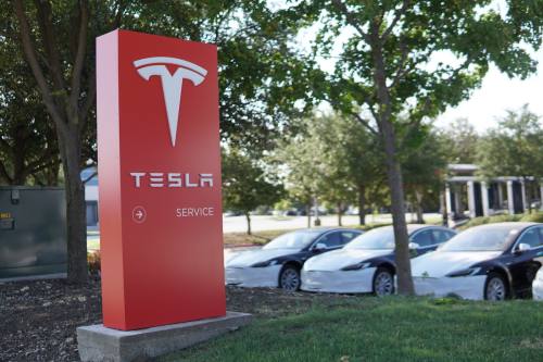 5800 democracy tesla service center