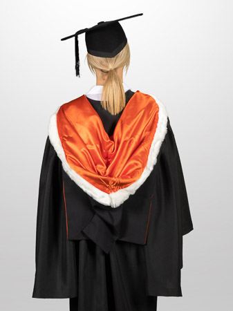 how to wear graduation hood uoa