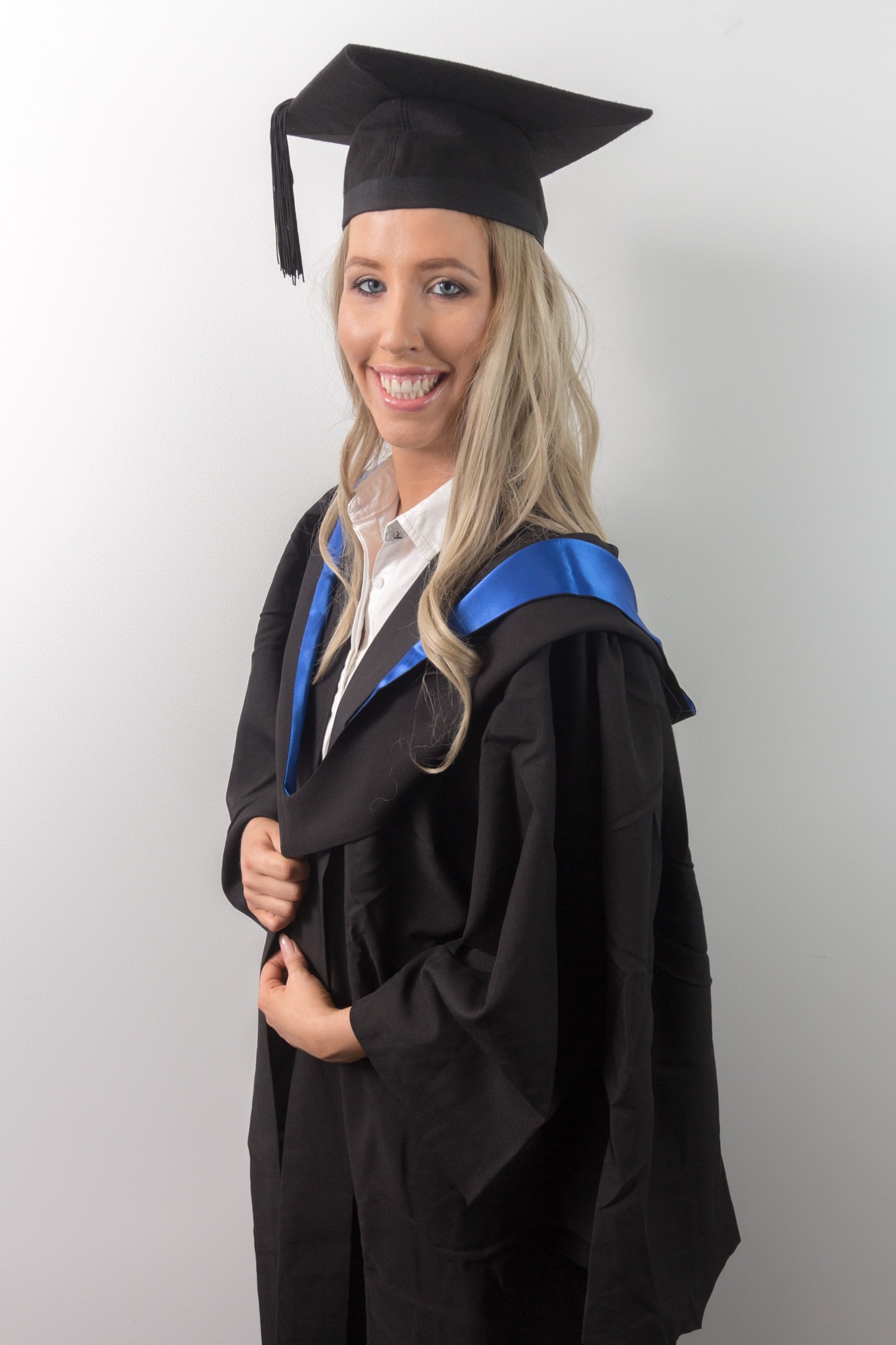 Anu graduation gown cheap