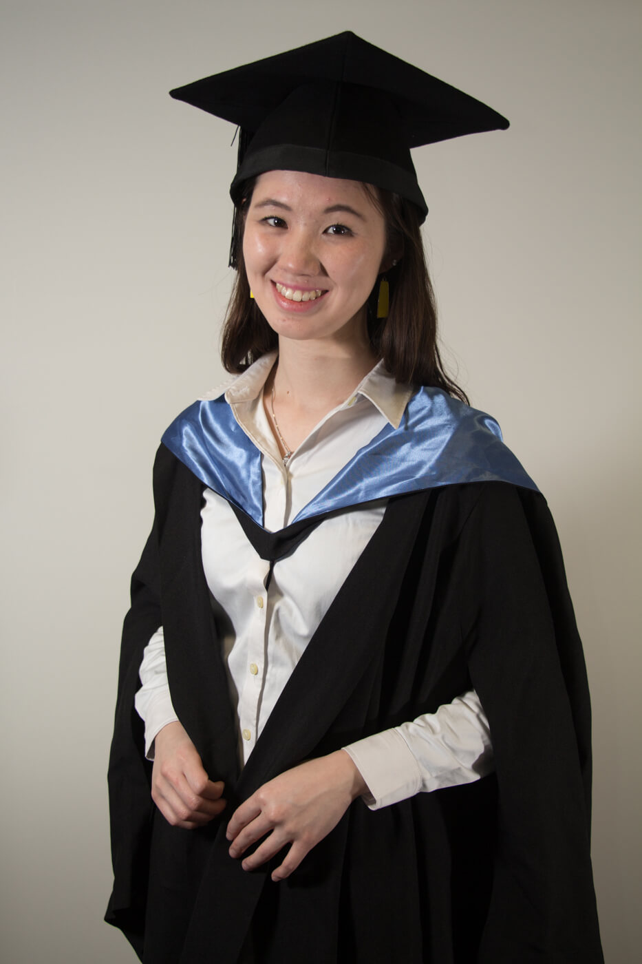 Swinburne University Bachelor of Engineering | University Graduation Gown  Set
