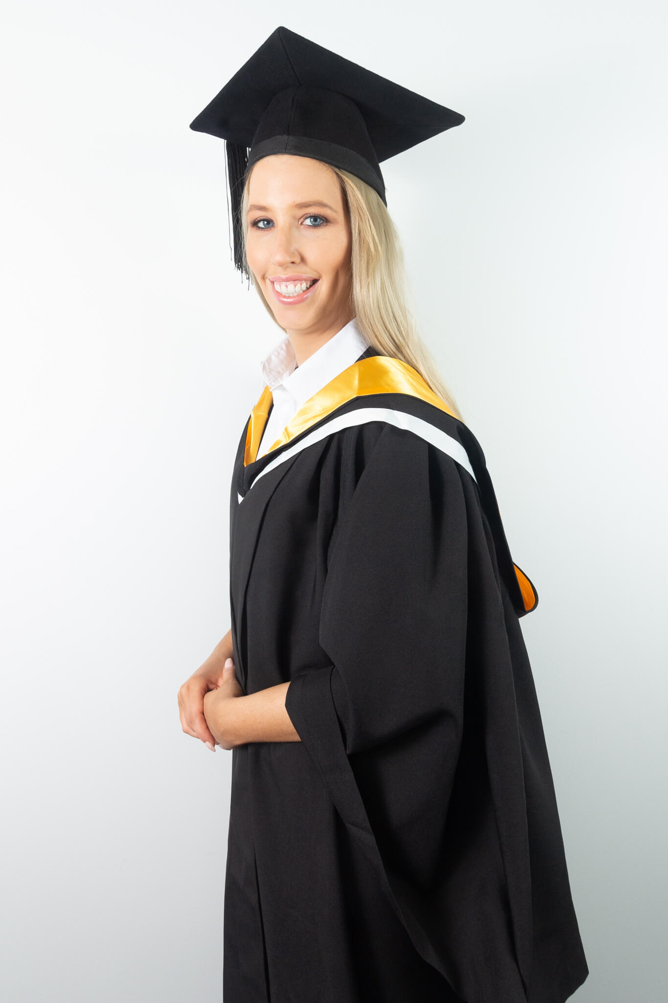 University of Melbourne Graduation Gown Set - Bachelor of Environments | University  Graduation Gown Set