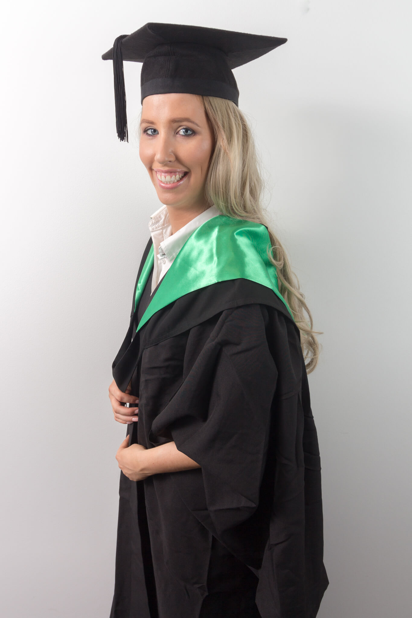 uon-bachelor-of-education-graduation-gown-set-side-view