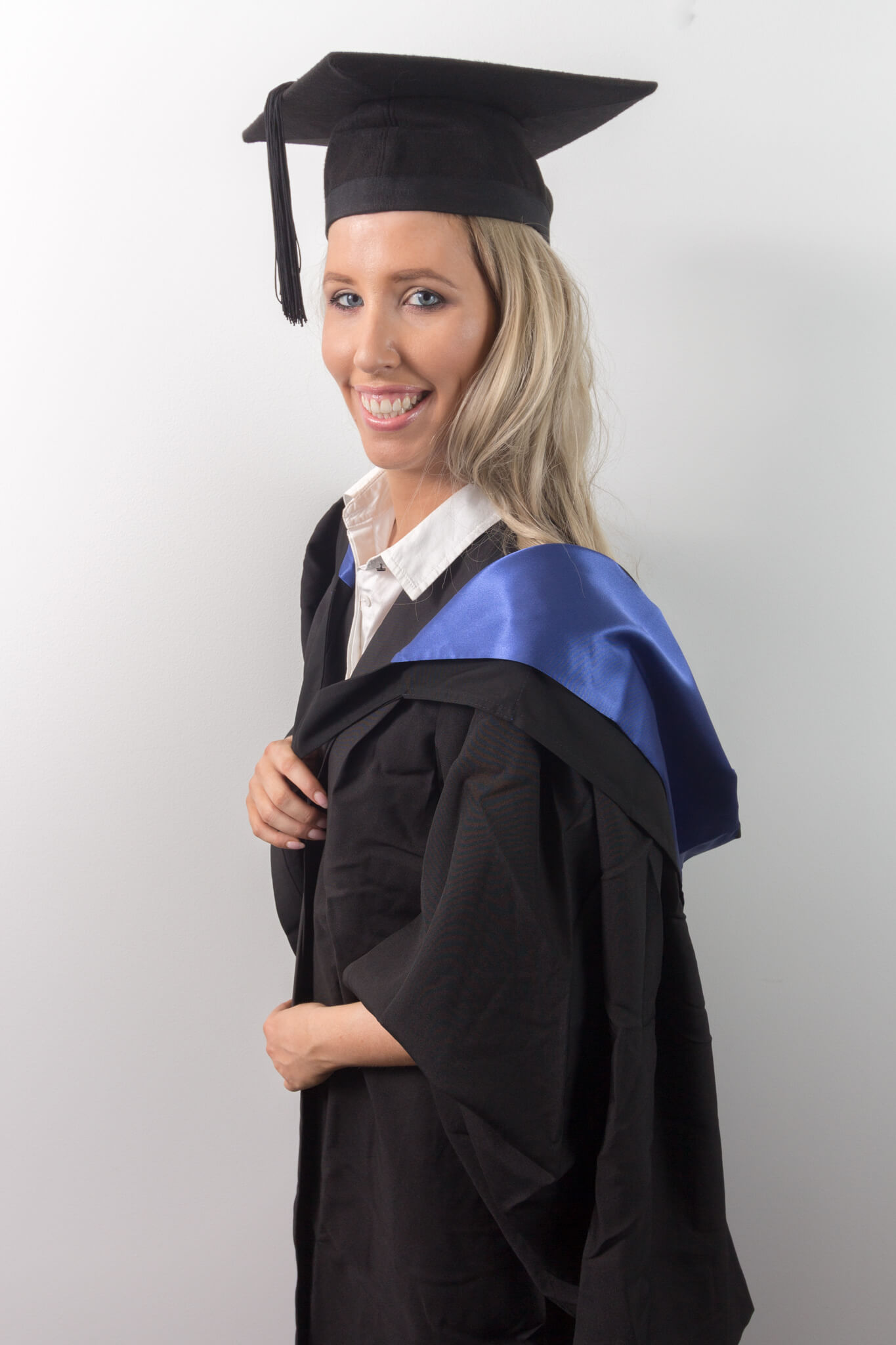 Academic Dress Graduation Ceremony Dresses Uk UoN Graduation Gown Set  Bachelor Of Engineering University Graduation Gown Set