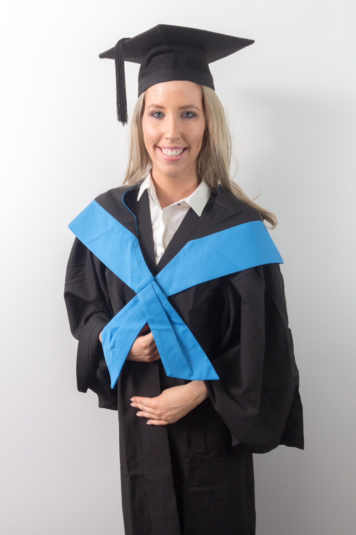 UTS Bachelor of Information Technology graduation gown set Front view
