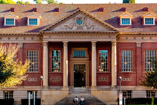 Adelaide Uni Barr Smith Library