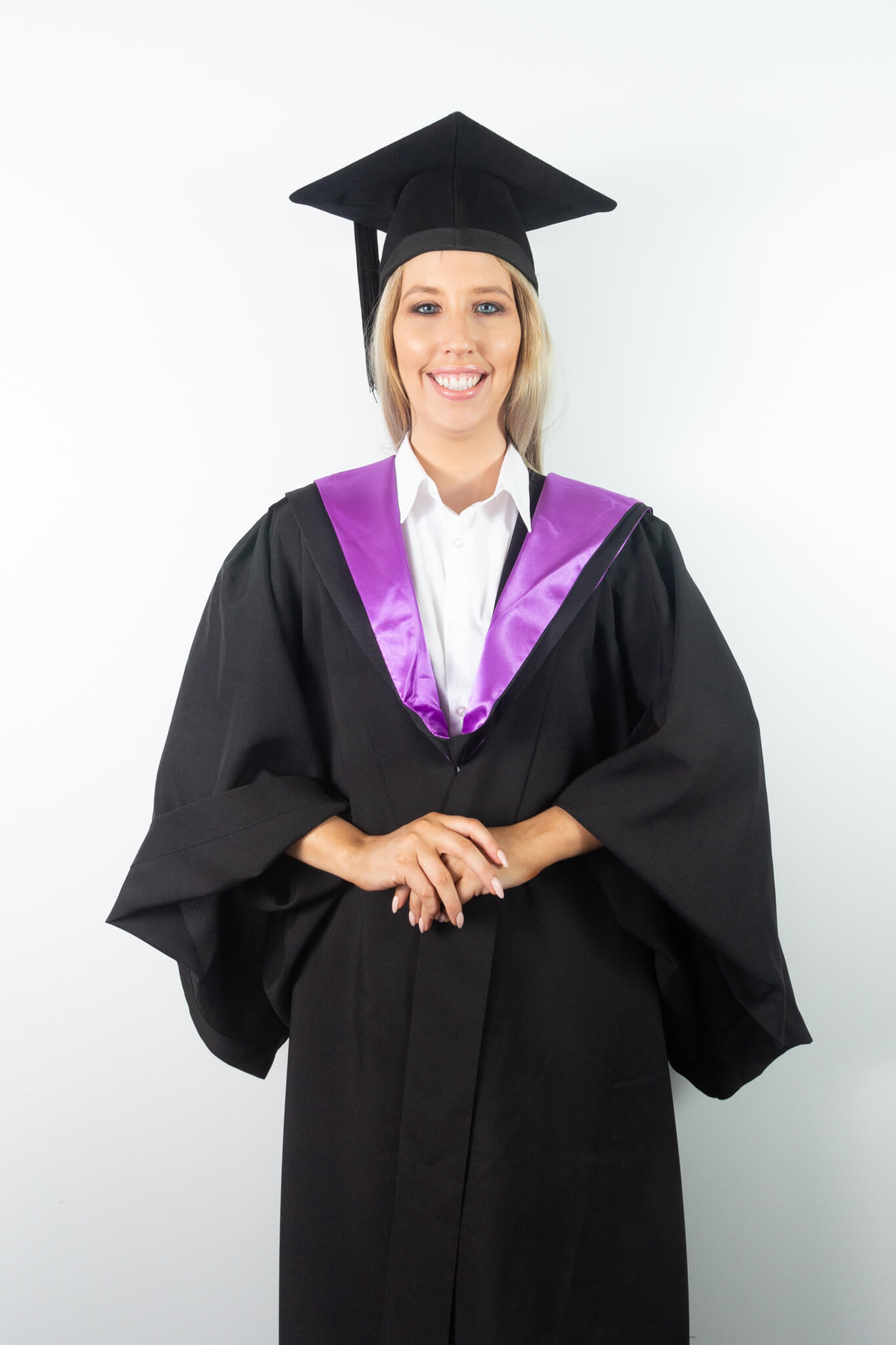 Uwa Graduation Gown Vlr Eng Br