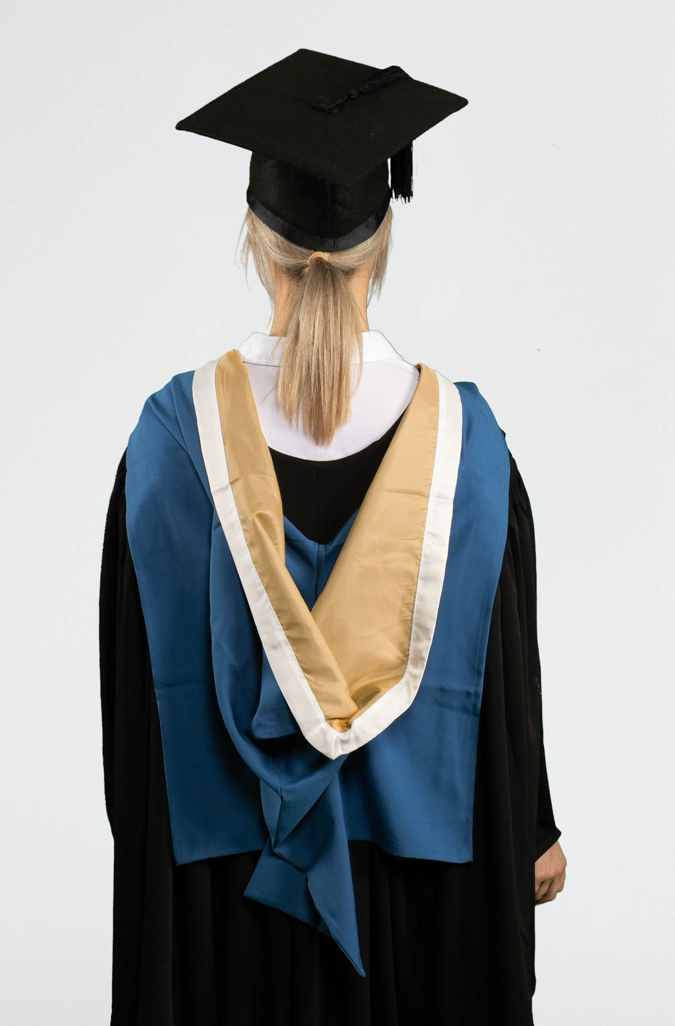 Bournemouth University graduation gown set - All Bachelor Degrees - Back view