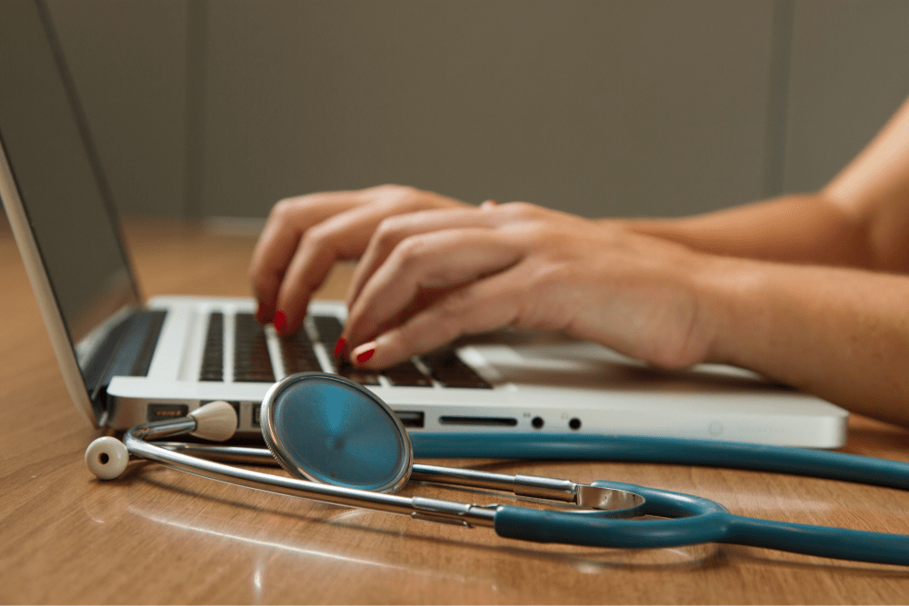 9 Steps and Tips to Create a Healthcare CRM System