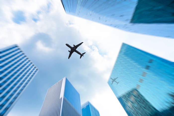 How Custom Software Solutions for the Travel and Hospitality Industry Improve Your Business
