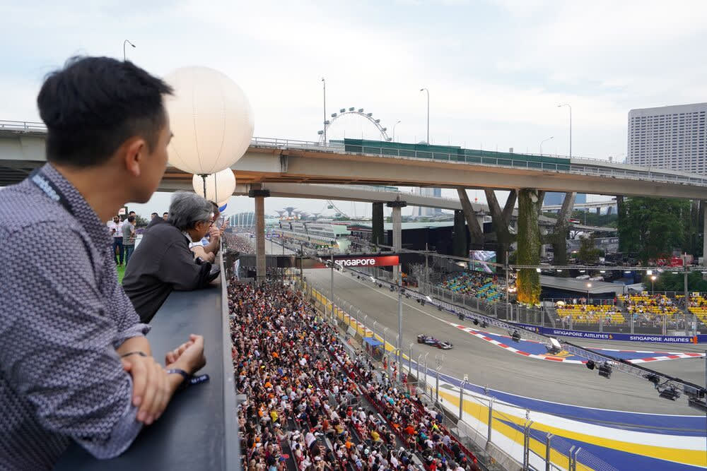 Singapore GP Champions Club at Turn 1