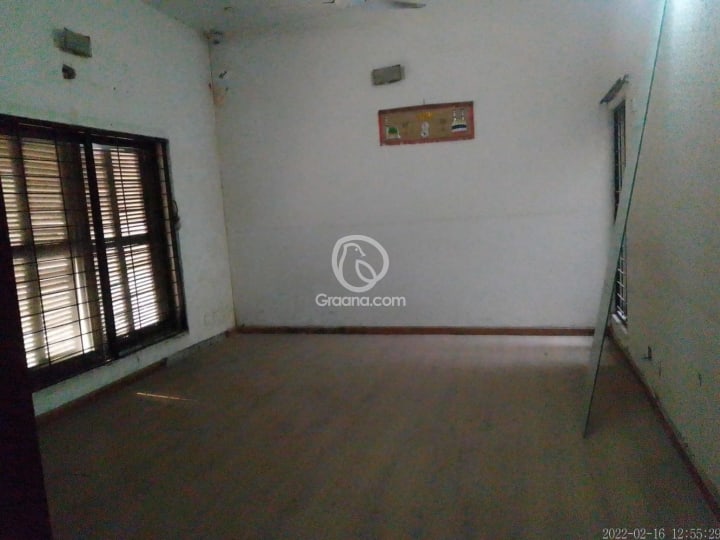 4 Marla Commercial Hall For Rent