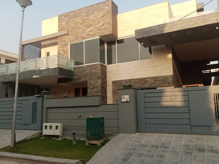 500 sqyd house for sale