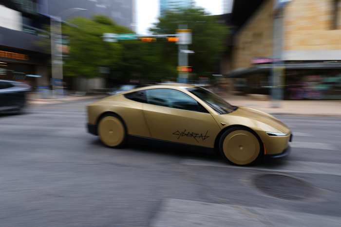 Feds open probe into Musk's steering-wheel-free taxis a day after he began offering rides in them