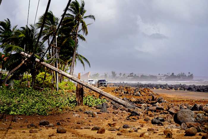 Hurricane Lowell battered Hawaii's western islands and is linked to at least 2 deaths