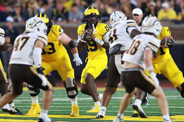 Michigan Beats Western Michigan 13-12 With Last-Second Hail Mary TD