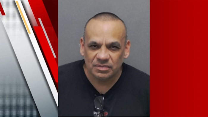 Affidavit: Man charged with arson after setting fire to 2 Universal City homes