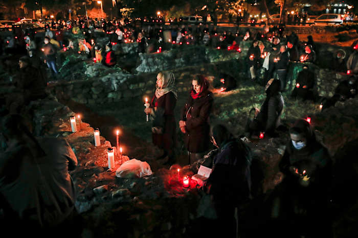 AP PHOTOS: Romanian port city marks Easter late due to virus