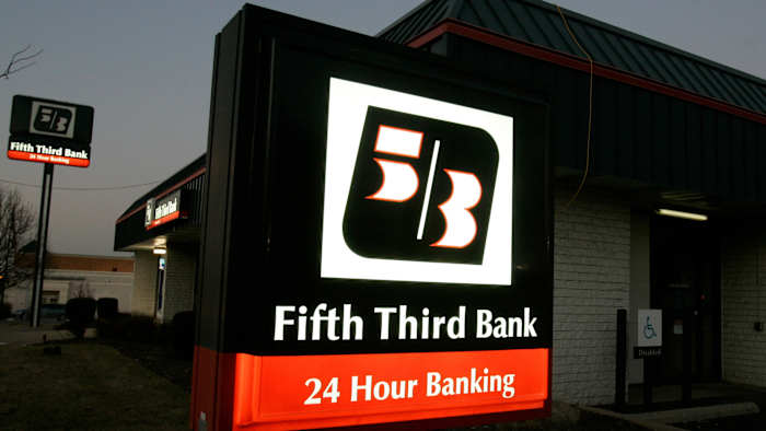 Fifth Third Bank begins transition of Comerica customer accounts after merger