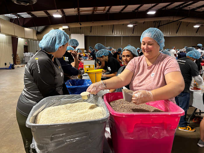 Orlando volunteers honor 9/11 victims by feeding thousands facing hunger