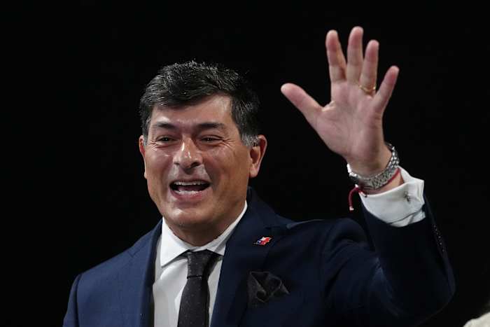Chile's power broker says he won't endorse communist or far-right rival for president