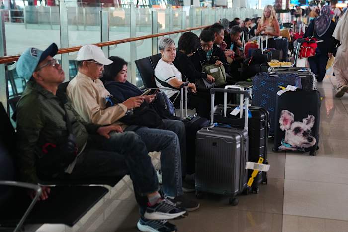 Indonesia cancels flights at Jakarta airport and others as Anak Krakatau volcano erupts
