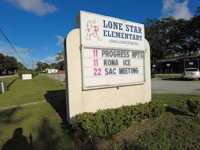 ‘Something was wrong': Mother describes suspicious encounter between man and girl near Lone Star Elementary