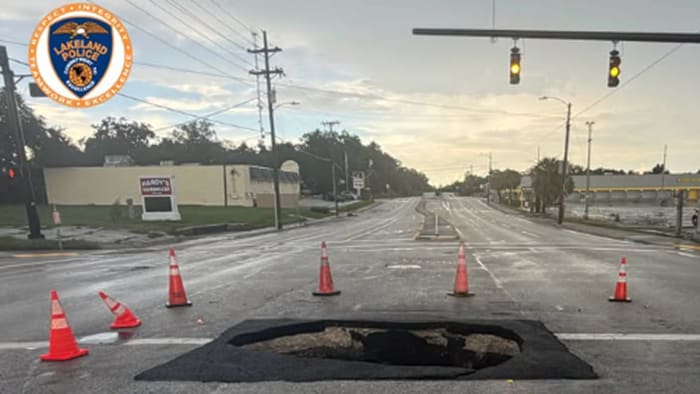 Lakeland intersection closed after hole appears in road, officers say