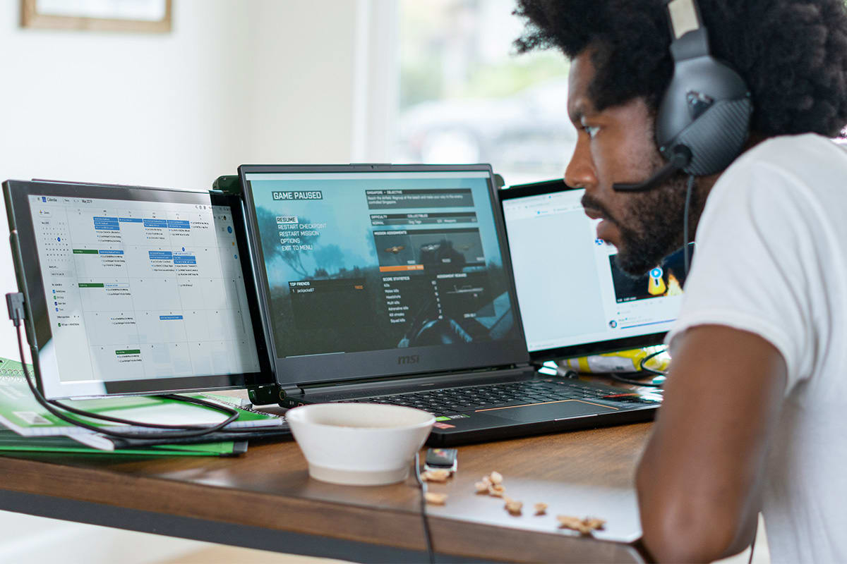 laptop with this dual monitor setup
