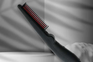 This men's beard trimmer is perfect for guys with short hair but it will also work well for hair types of any kind.