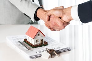 This bundle has 5 courses that will show you how to make profitable Real Estate investments in a format that anyone can understand.