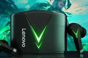 This headset has a bluetooth 5.0 chip for a strong connection without tying you down with wires.