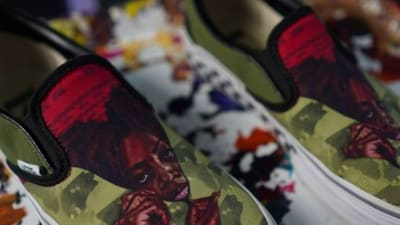 diskret bord Påhængsmotor Detroit artists design custom Vans shoes for Black History Month