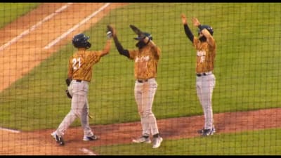 Red Sox stunning success wearing yellow City Connect jerseys continues with  walk-off grand slam