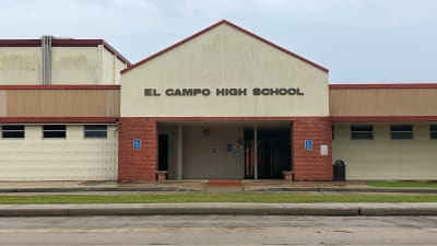 School After - Substitute teacher issued trespass warning after recording porn videos at  high school
