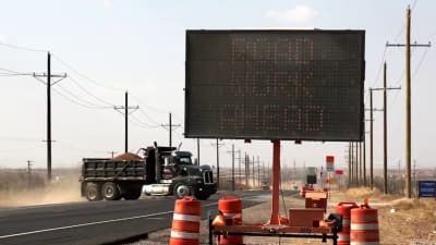 TRAFFIC UPDATE: Zipper Lane opened to westbound traffic, shoulder lane  opened until 10 p.m.