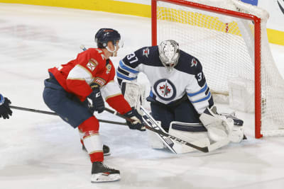 Panthers' win streak reaches 10 games with 6-1 rout of Wings