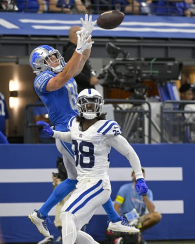 Igwebuike's late TD, 2-point stop lead Lions past Indy 27-26