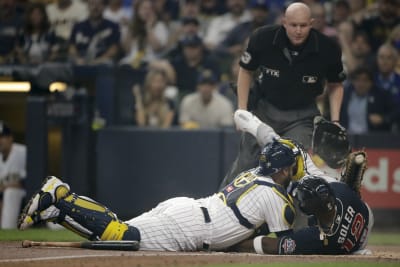 Tellez HR, throw spark Brewers over Braves 2-1 in Game 1